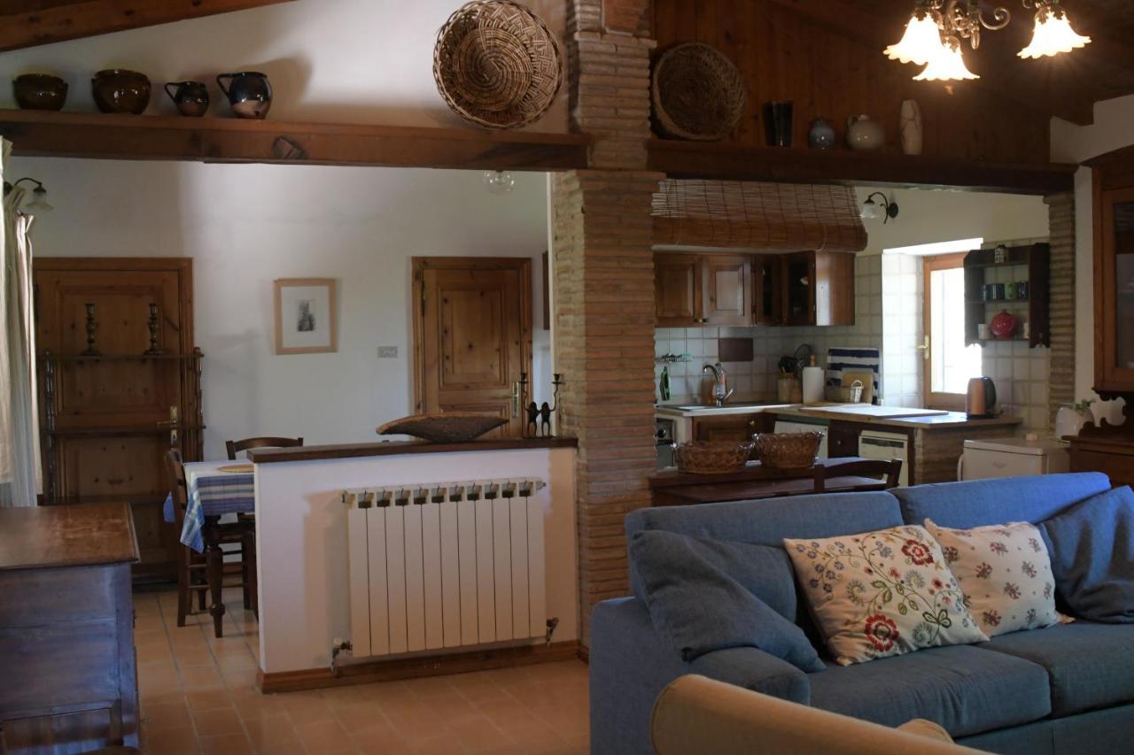 Localita S Cecilia 30, Urbania Apartment Luaran gambar